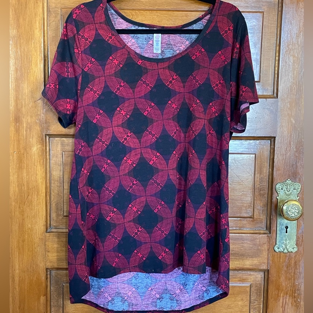 Rich black and red print classic-t.